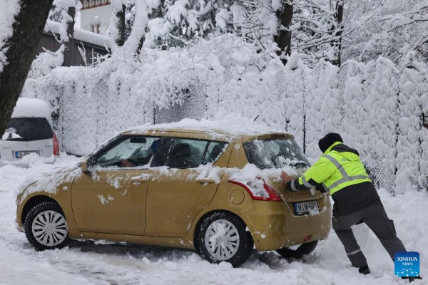 भारी हिमपातका कारण हङ्गेरीमा जनजीवन प्रभावित
